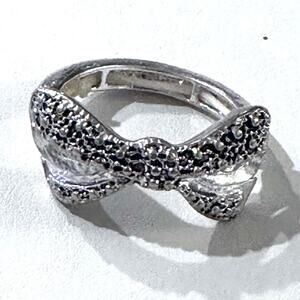 Rhinestone Bow Stretch Ring